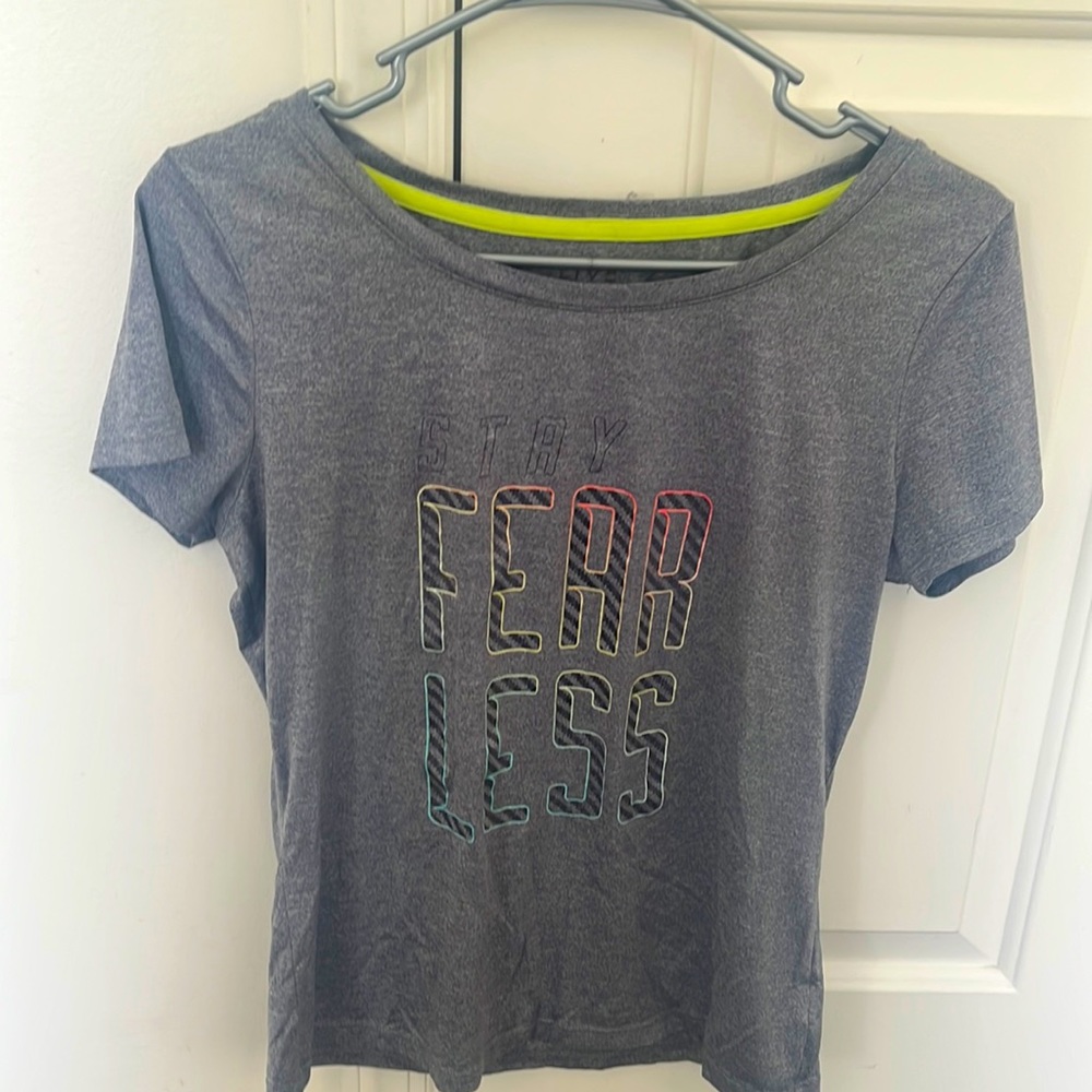 Live Love Dream tee shirt that quotes Stay Fearless